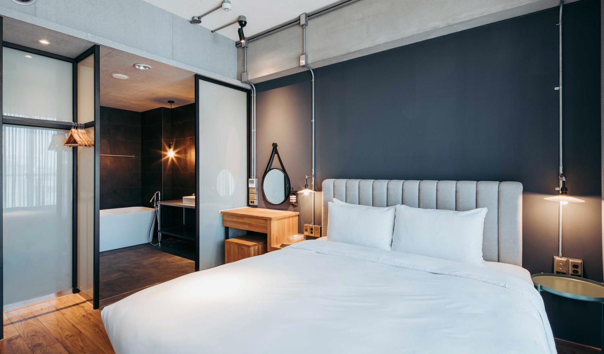 U.I.J Hotel & Hostel Ταϊνάν Εξωτερικό φωτογραφία