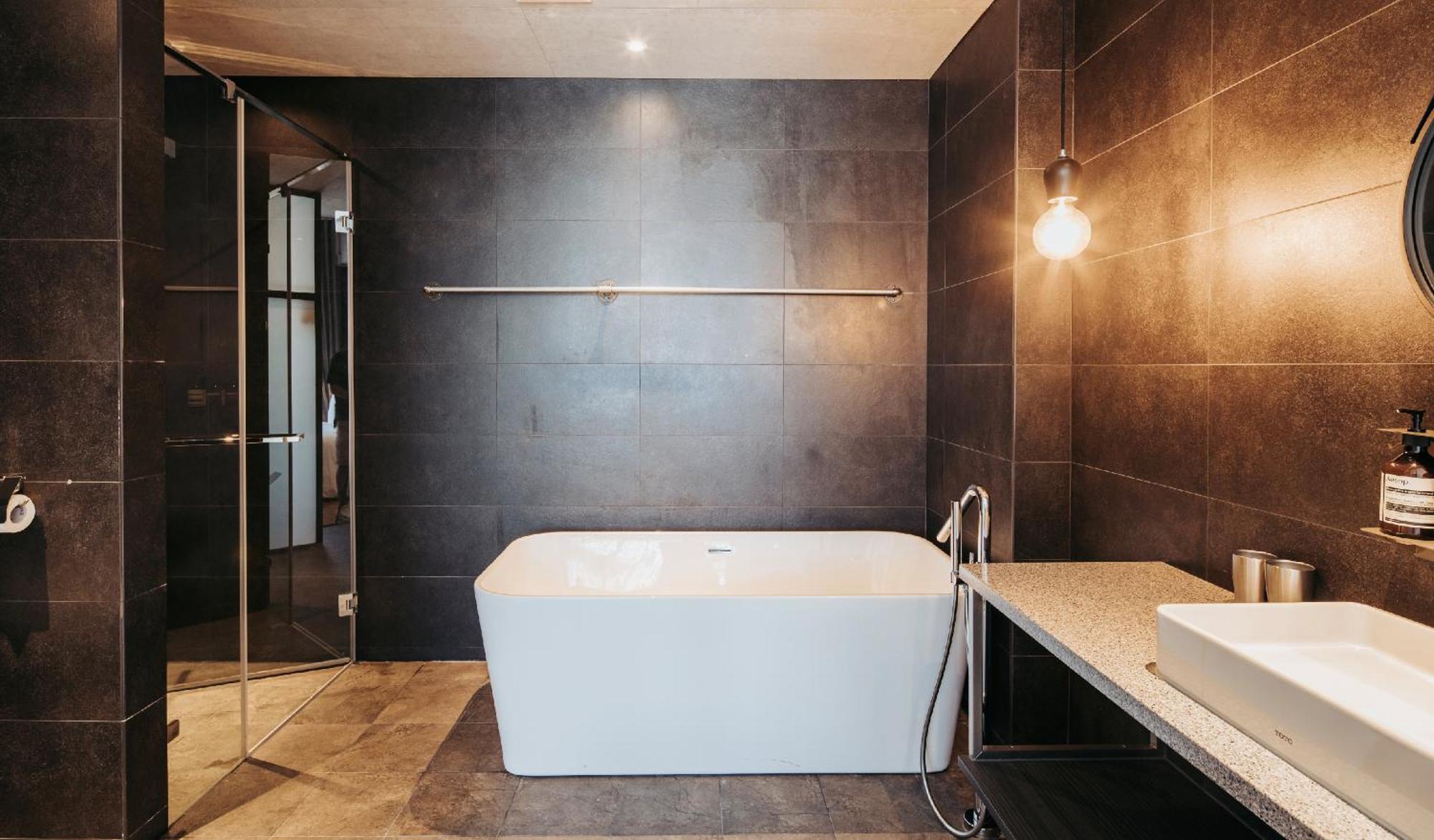 U.I.J Hotel & Hostel Ταϊνάν Εξωτερικό φωτογραφία